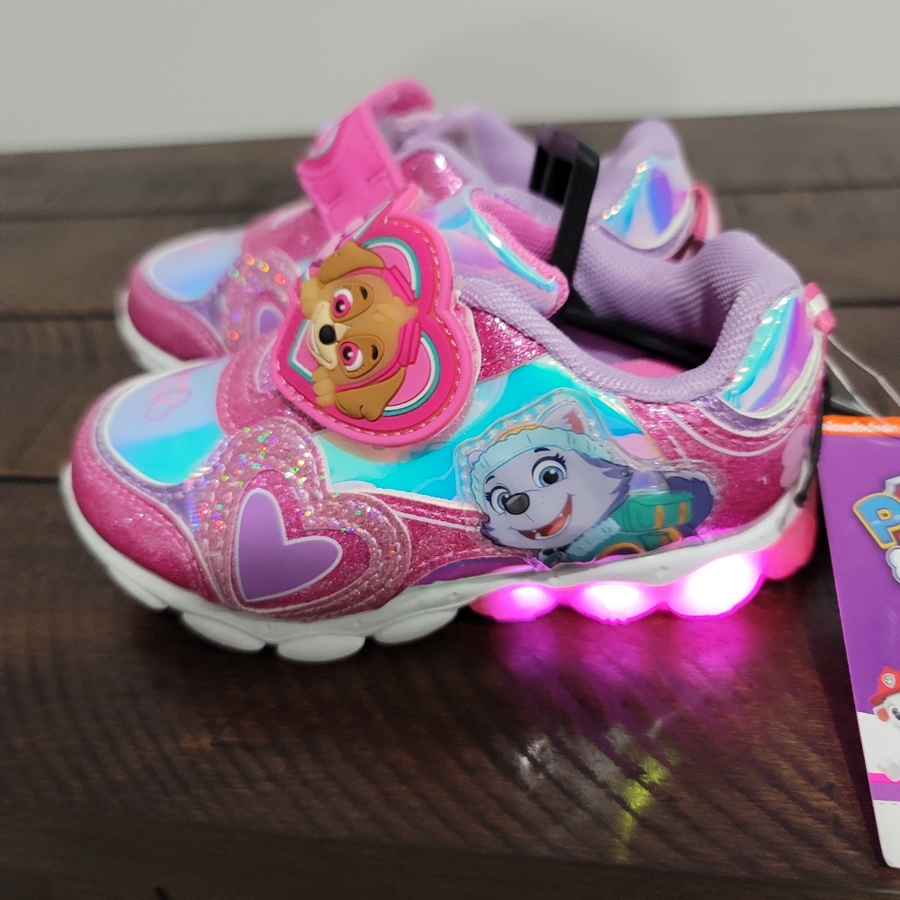 Girls Paw patrol light ups